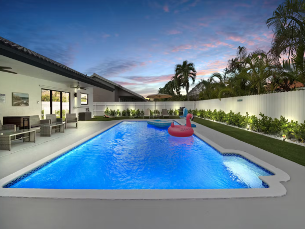 Luxury Miami Vacation Rental 3 Bedroom - Private Pool Oasis, Game Room & Family Friendly